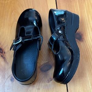 SANITA 39 Black Patent Leather Mary Jane Clogs Mules Buckle